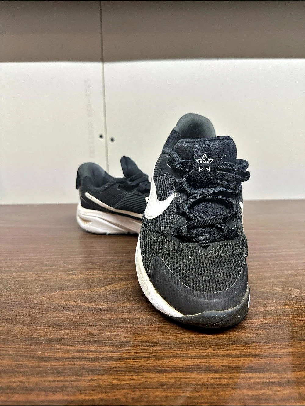 Nike Star Runner 4 Kids Sneakers Black & White Girls US 13C